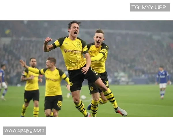 拜仁慕尼黑逆袭多特蒙德，登顶德甲榜首位置
