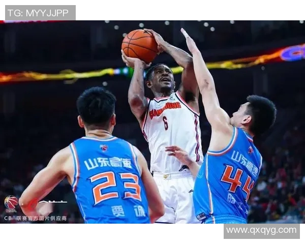 吾米提江助力上海海港逆转局势展现球队团结拼搏精神